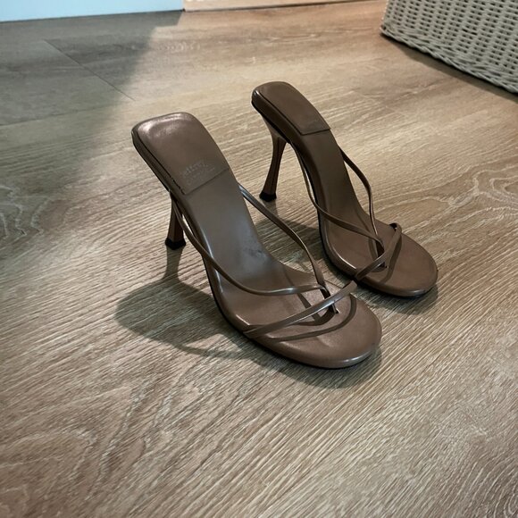 Jeffrey Campbell Nude Stilletos 5.5 - Picture 2 of 2